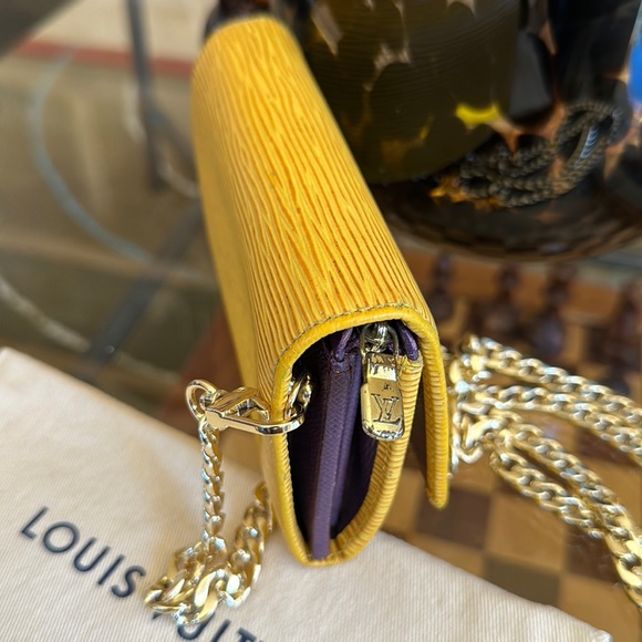 HOST PICK Louis Vuitton Epi Yellow Tresor Wallet with Dustbag, Box, Bag, Ribbon - Picture 6 of 15